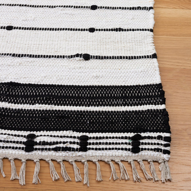 Safavieh Striped Kilim Stk202Z Black/Ivory Rug.