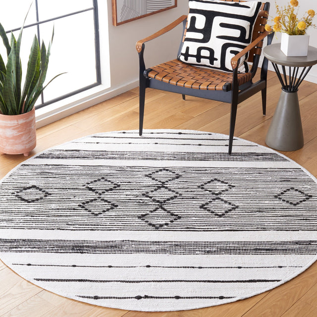 Safavieh Striped Kilim Stk203A Ivory/Black Rug.