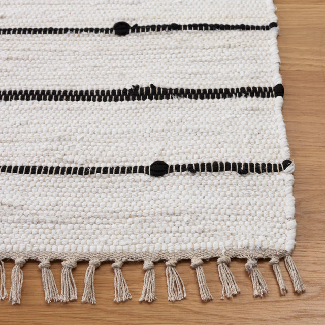 Safavieh Striped Kilim Stk203A Ivory/Black Rug.