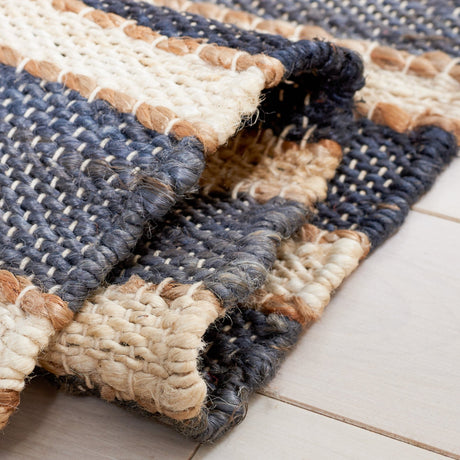 Safavieh Striped Kilim Stk318H Charcoal/Ivory Rug.