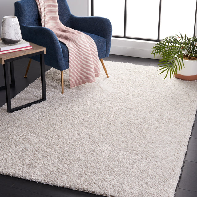 Safavieh Tahoe Shag Tho670G Silver Rug.