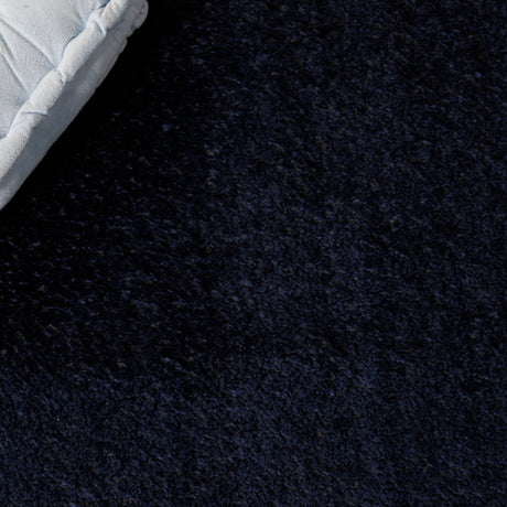 Safavieh Tahoe Shag Tho670N Navy Rug.
