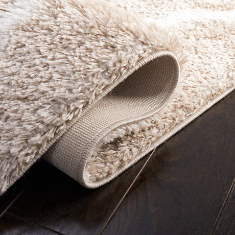 Safavieh Tahoe Shag Tho675B Beige/White Rug.