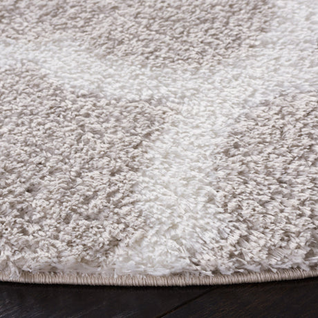 Safavieh Tahoe Shag Tho675G Silver/White Rug.