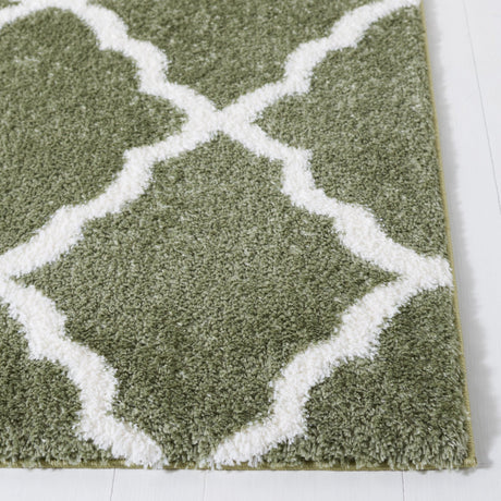 Safavieh Tahoe Shag Tho675W Sage/White Rug.
