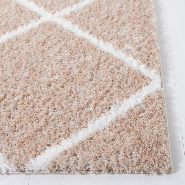 Safavieh Tahoe Shag Tho676B Beige/White Rug.