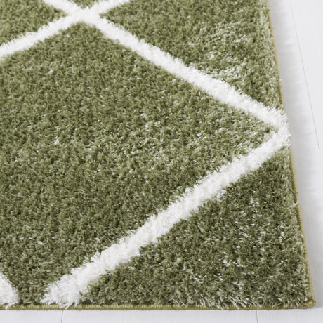 Safavieh Tahoe Shag Tho676W Sage/White Rug.