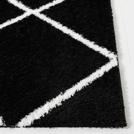 Safavieh Tahoe Shag Tho676Z Black/White Rug.