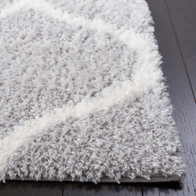 Safavieh Tahoe Shag Tho677F Light Grey/White Rug.