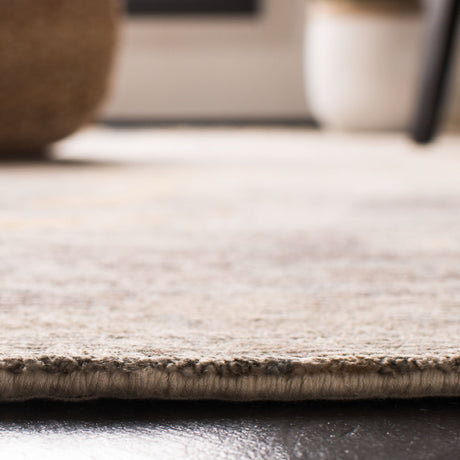 Safavieh Tiffany Tfn801A Grey/Gold Rug.