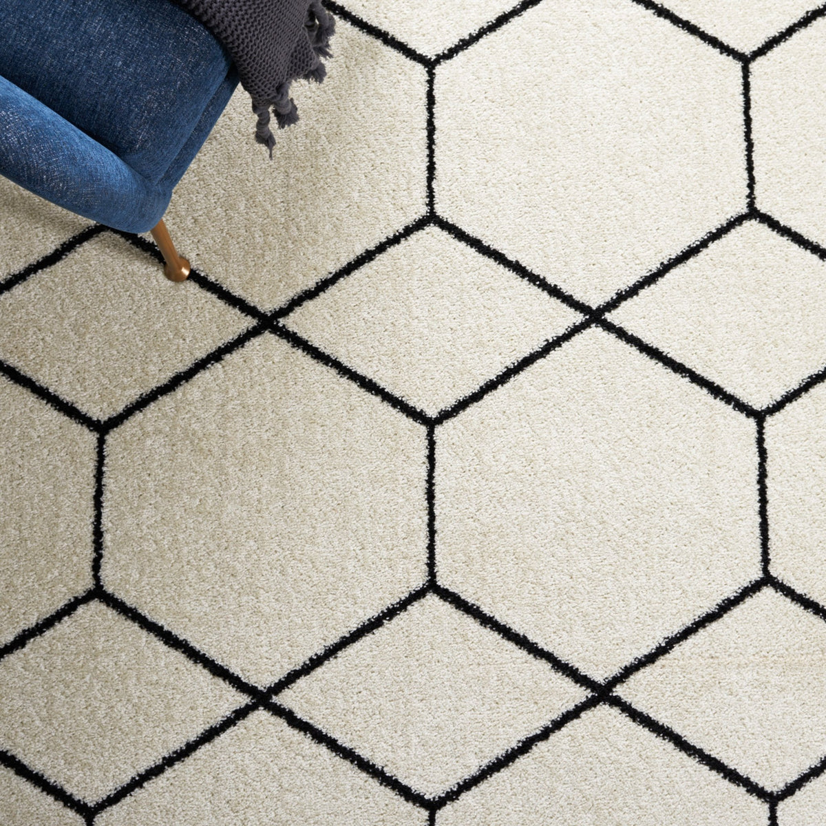 Safavieh Tulum Tul608A Ivory/Black Rug.
