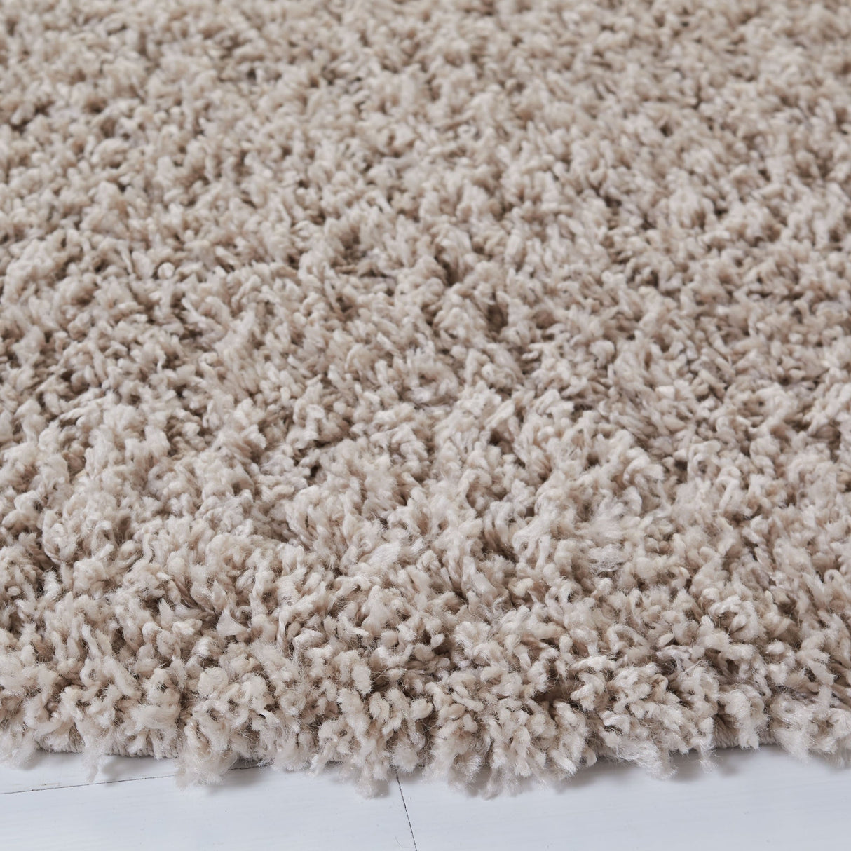 Safavieh Venus Shag Vns520E Taupe Rug.