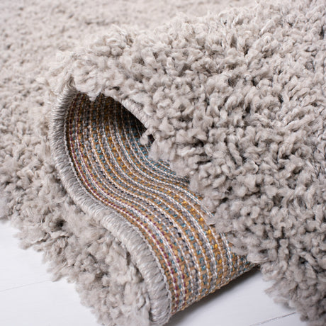 Safavieh Venus Shag Vns520E Taupe Rug.
