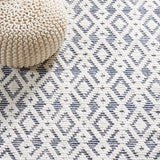 Safavieh Vermont Vrm102N Ivory/Navy Rug.