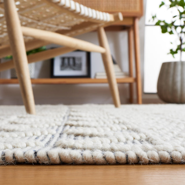 Safavieh Vermont Vrm251M Ivory/Blue Rug.