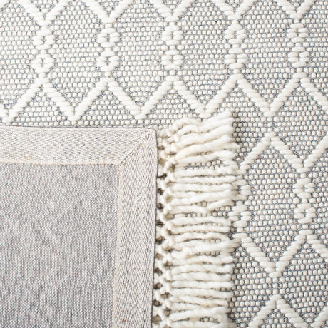 Safavieh Vermont Vrm308A Ivory Rug.