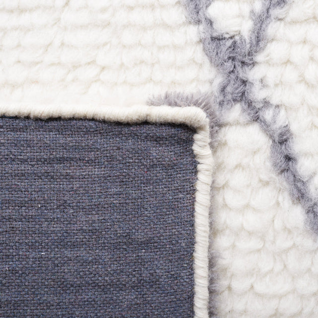 Safavieh Vermont Vrm553A Ivory/Grey Rug.
