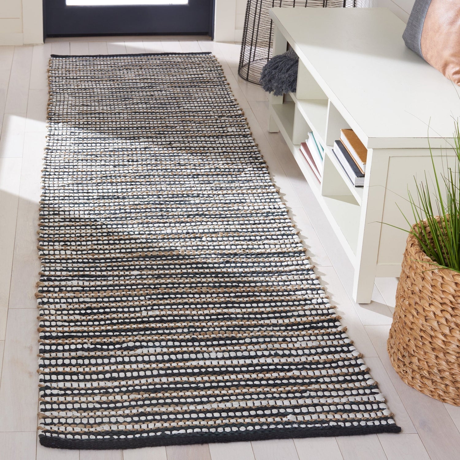 Safavieh Vintage Leather Vtl205Z Black/Ivory Rug.