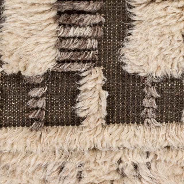 Surya Sahara Sah-2310 Charcoal, Cream, Taupe Rugs.