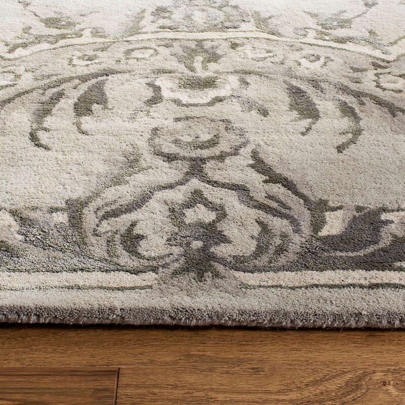 Safavieh Savonnerie Sav623B Smoke Area Rug