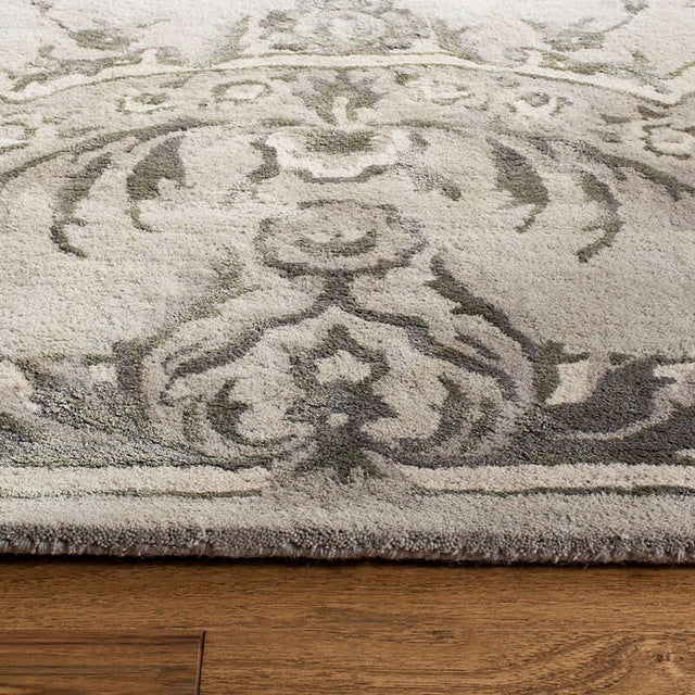 Safavieh Savonnerie Sav623B Smoke Rugs.