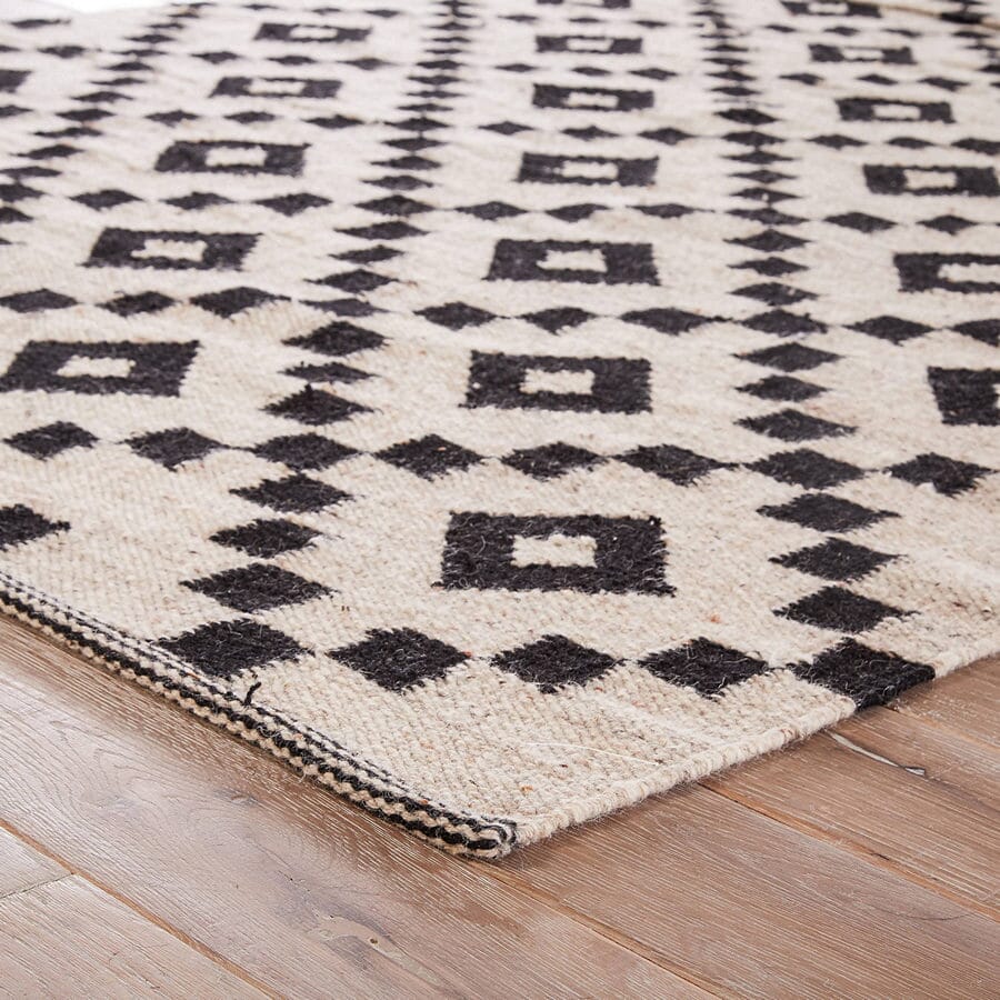 Jaipur Scandinavia Nordic Croix Scn01 Antique White / Ebony Southwestern Area Rug