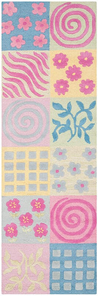 Safavieh Safavieh Kids Sfk356A Pink / Multi Geometric Area Rug