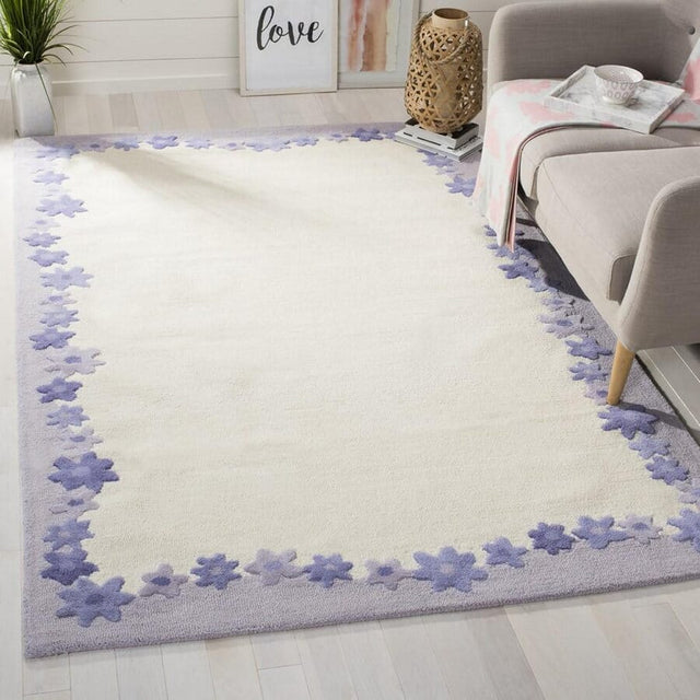 Safavieh Safavieh Kids Sfk357A Ivory / Lavander Rugs.