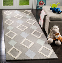 Safavieh Safavieh Kids Sfk902B Grey / Multi Moroccan Area Rug