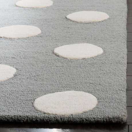 Safavieh Safavieh Kids Sfk904C Grey / Ivory Rugs.