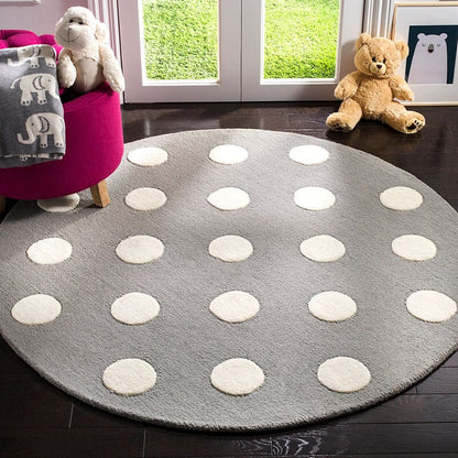 Safavieh Safavieh Kids Sfk904C Grey / Ivory Geometric Area Rug