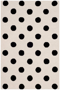 Safavieh Safavieh Kids Sfk904D Ivory / Black Geometric Area Rug