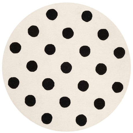 Safavieh Safavieh Kids Sfk904D Ivory / Black Rugs.