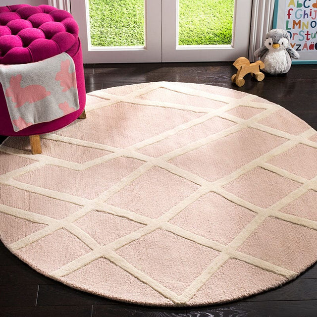 Safavieh Safavieh Kids Sfk905P Pink / Ivory Rugs.