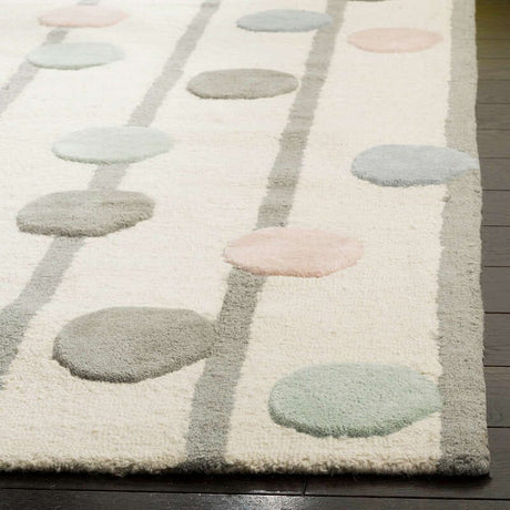 Safavieh Safavieh Kids Sfk909A Ivory / Multi Rugs.