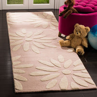 Safavieh Safavieh Kids Sfk914P Pink / Ivory Floral / Country Area Rug