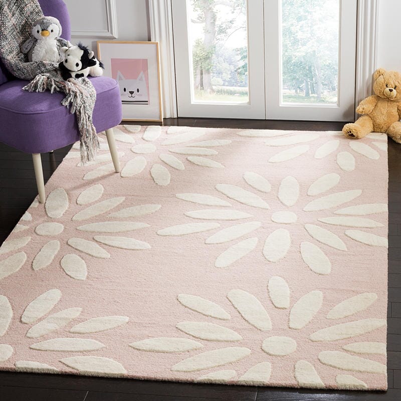 Safavieh Safavieh Kids Sfk914P Pink / Ivory Floral / Country Area Rug