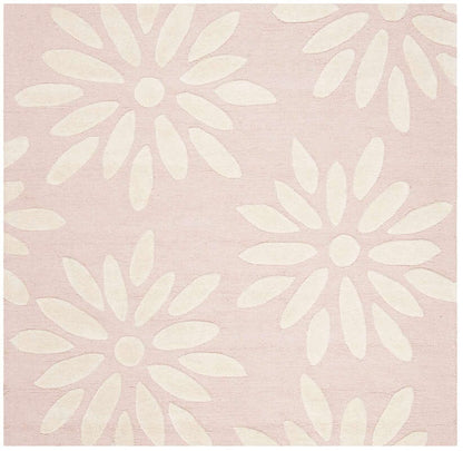 Safavieh Safavieh Kids Sfk914P Pink / Ivory Floral / Country Area Rug