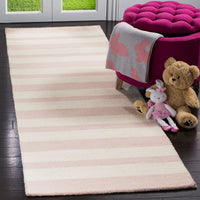 Safavieh Safavieh Kids Sfk915P Pink / Ivory Striped Area Rug