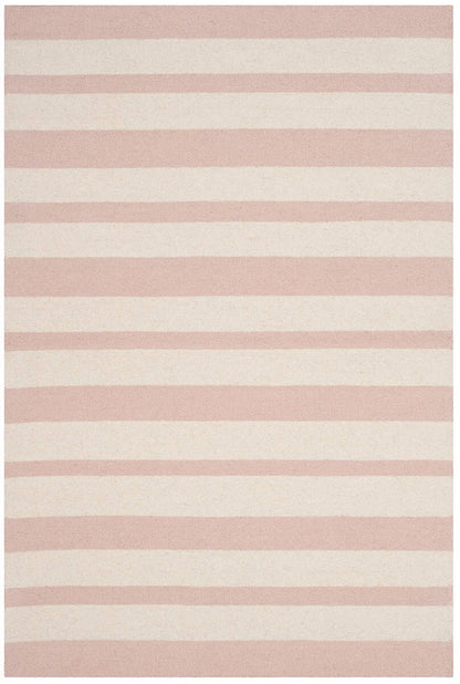 Safavieh Safavieh Kids Sfk915P Pink / Ivory Striped Area Rug