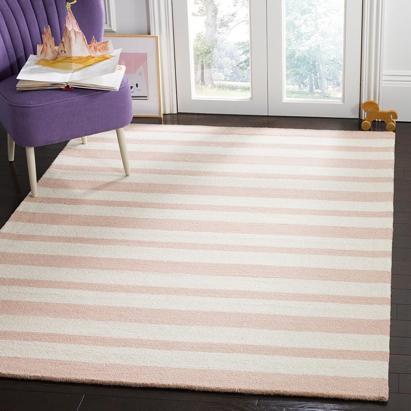 Safavieh Safavieh Kids Sfk915P Pink / Ivory Striped Area Rug