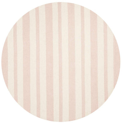 Safavieh Safavieh Kids Sfk915P Pink / Ivory Striped Area Rug