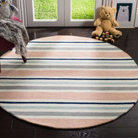 Safavieh Safavieh Kids Sfk916A Ivory / Multi Striped Area Rug