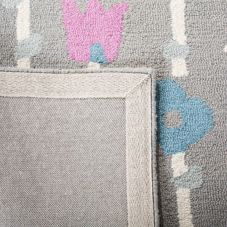 Safavieh Safavieh Kids Sfk918C Grey / Pink Rugs.