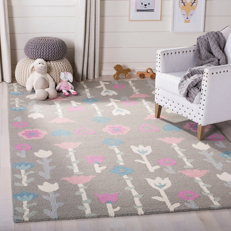 Safavieh Safavieh Kids Sfk918C Grey / Pink Rugs.