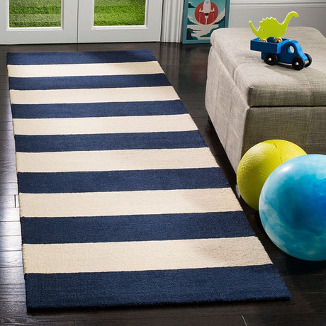 Safavieh Safavieh Kids Sfk919N Navy / Ivory Rugs.