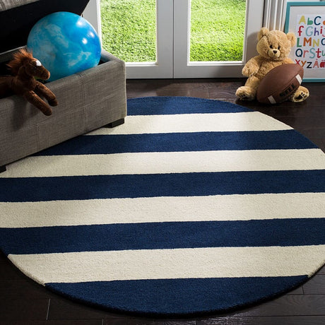 Safavieh Safavieh Kids Sfk919N Navy / Ivory Rugs.