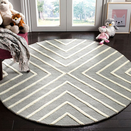 Safavieh Safavieh Kids Sfk920C Grey / Ivory Rugs.