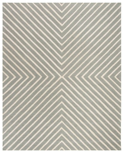 Safavieh Safavieh Kids Sfk920C Grey / Ivory Geometric Area Rug