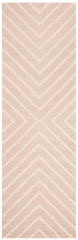 Safavieh Safavieh Kids Sfk920P Pink / Ivory Rugs.